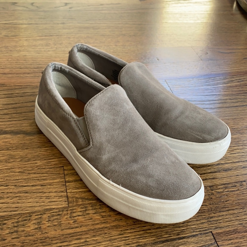 Steve Madden Gills Suede Platform Slip-ons